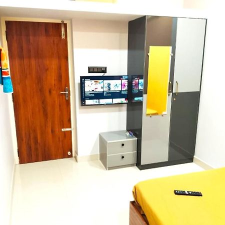 Asshappystayinn Hotel Tiruchirappalli Exteriör bild