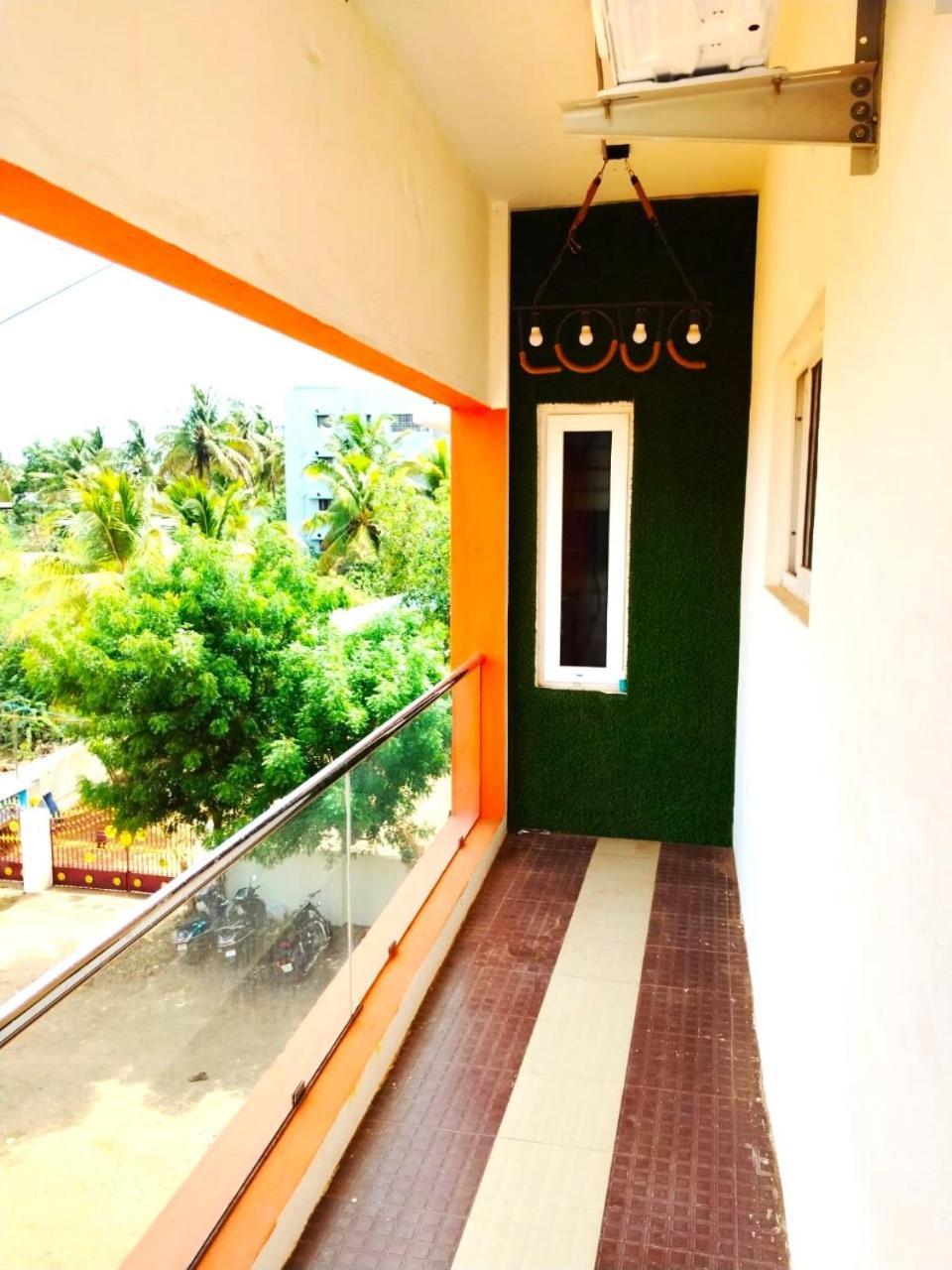 Asshappystayinn Hotel Tiruchirappalli Exteriör bild