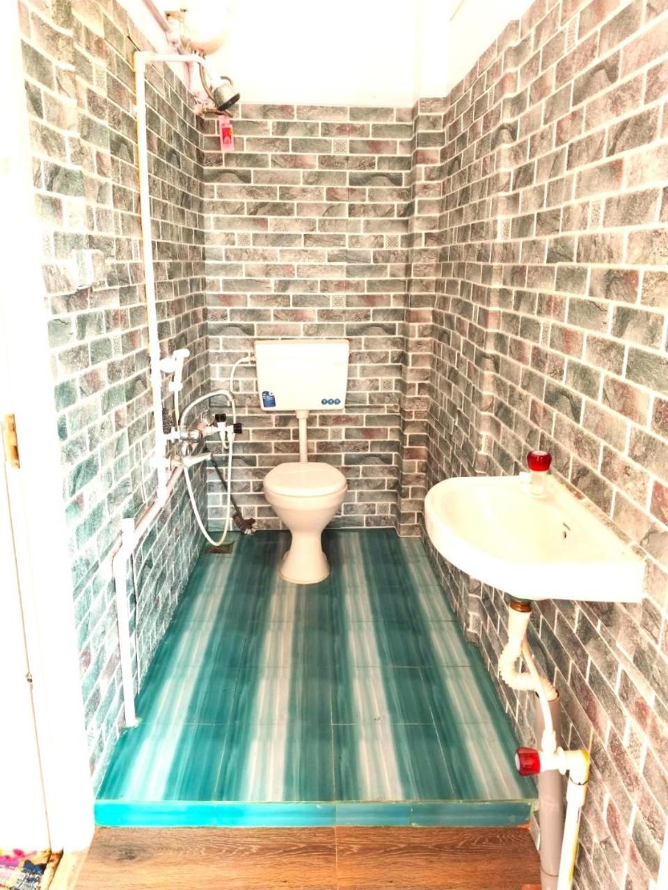 Asshappystayinn Hotel Tiruchirappalli Exteriör bild
